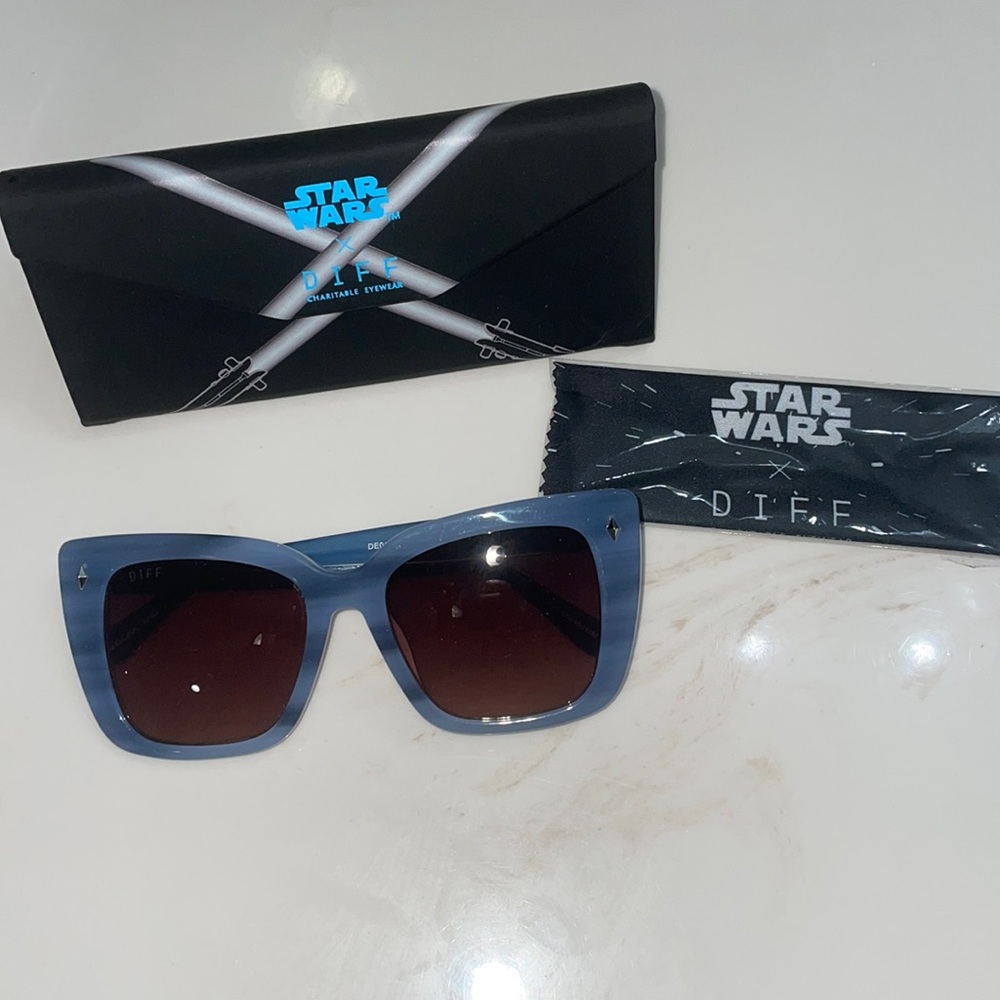 - NWOT Diff Star Wars sunglasses
